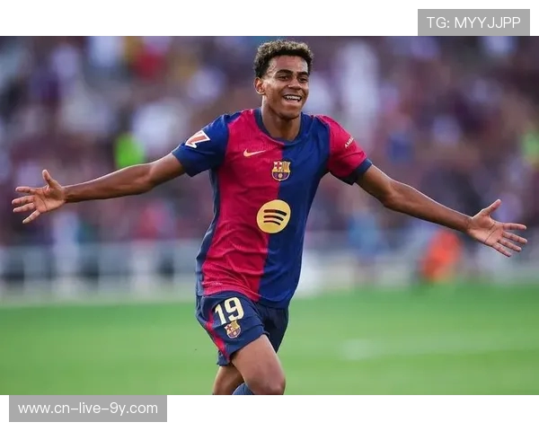 丹尼斯·博格坎普:从足球天才到传奇人物的非凡旅程